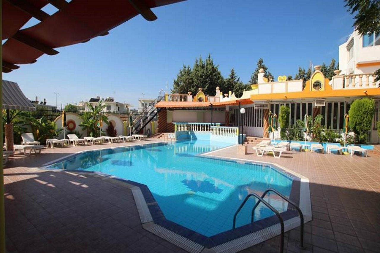 Grecian Fantasia Resort ฟาลิรากี ภายนอก รูปภาพ